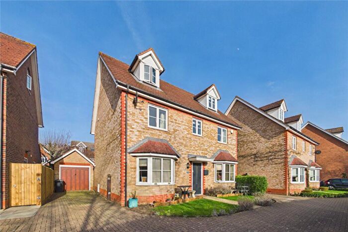 5 Bedroom Detached House For Sale In Dorneywood Way, Newbury, Berkshire, RG14