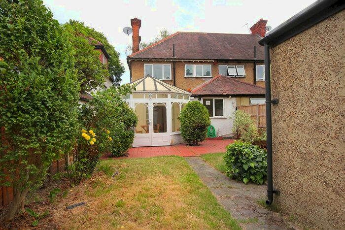 3 Bedroom Property To Rent In The Ridgeway, London, W3