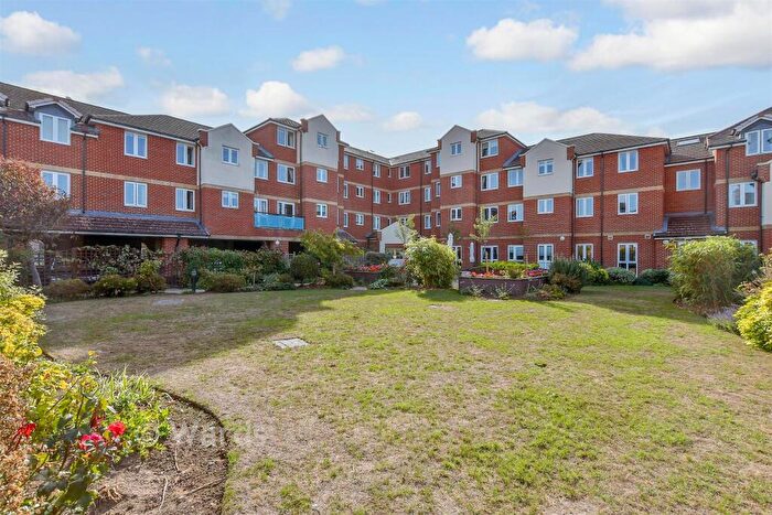 2 Bedroom Flat For Sale In Richmond Street, Herne Bay, Kent, CT6