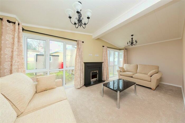 1 Bedroom Park Home For Sale In Temple Grove Park, Bakers Lane, West Hanningfield, Chelmsford, CM2