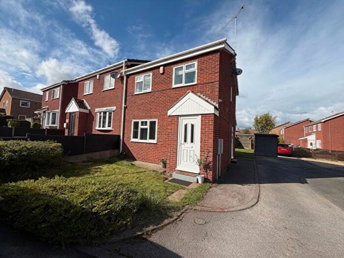 3 Bedroom Semi-Detached House For Sale In Gateford Glade, Worksop, S81