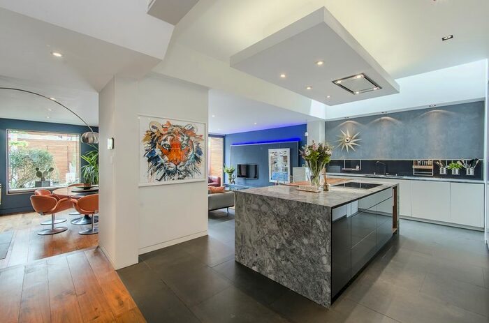 5 Bedroom Terraced House To Rent In Lessar Avenue, London, SW4