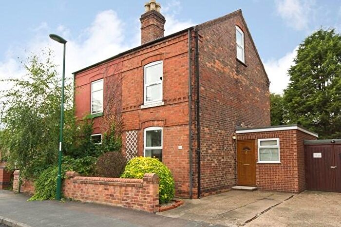 4 Bedroom Semi-Detached House To Rent In Highfield Road, Dunkirk, Nottingham, NG7