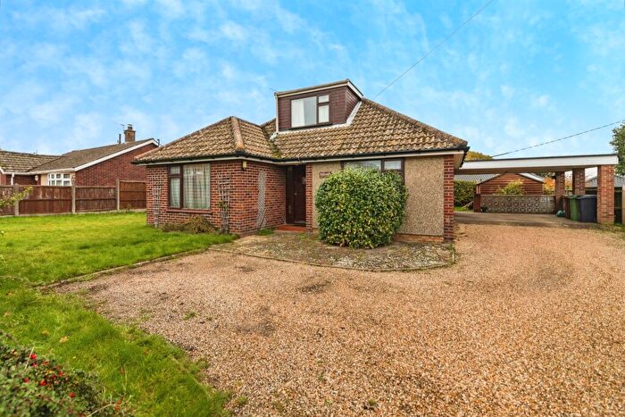 3 Bedroom Bungalow For Sale In Mill Road, Ashby St. Mary, Norwich, NR14