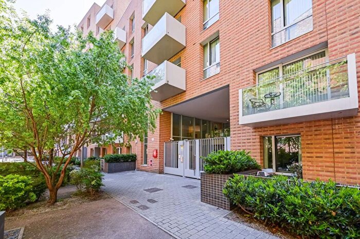 1 Bedroom Flat For Sale In Nelson Walk, Bow, London, E3