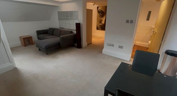 2 Bedroom Property To Rent In Edmund Street, Birmingham, B3