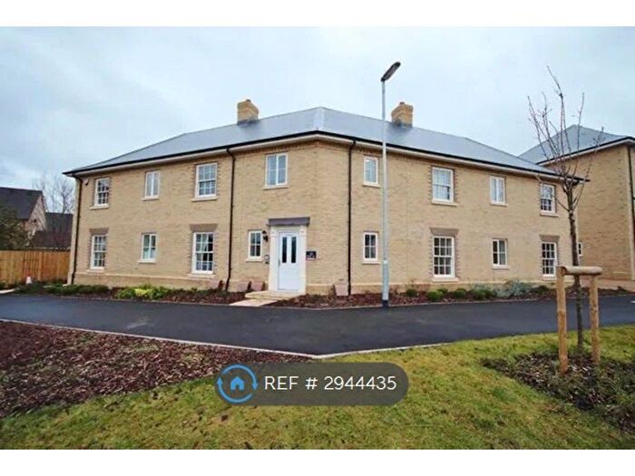 2 Bedroom Flat To Rent In Burling Way, Burwell, Cambridge, CB25