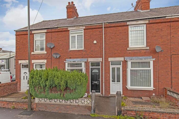2 Bedroom Terraced House To Rent In Old Road, Chesterfield, S40