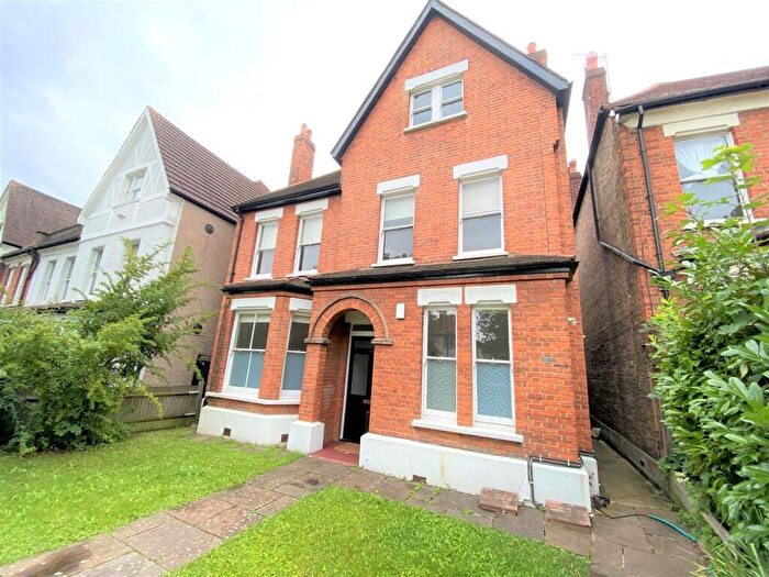 2 Bedroom Apartment To Rent In B East Dulwich Grove, Dulwich, London, SE21