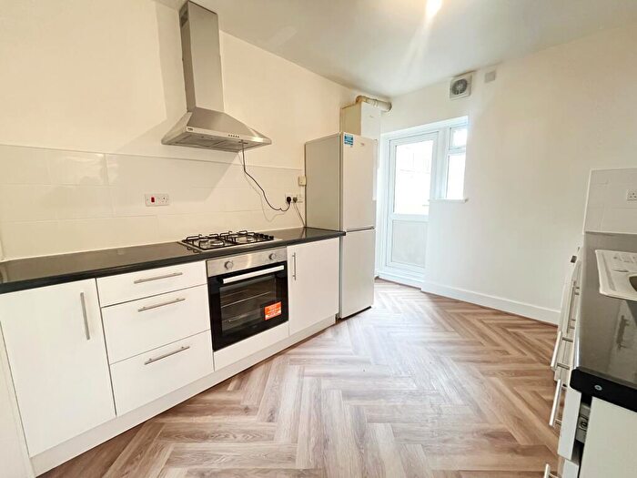 1 Bedroom Flat To Rent In East Road, Stratford, E15