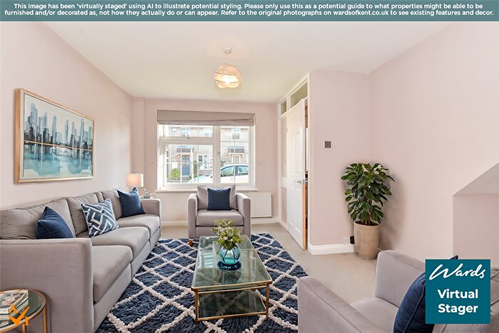 3 Bedroom End Of Terrace House For Sale In Le Temple Road, Paddock Wood, Tonbridge, Kent, TN12