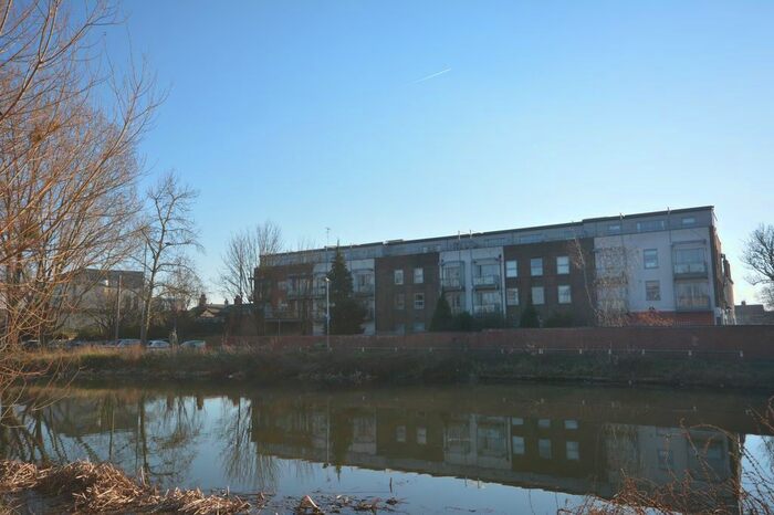 2 Bedroom Flat To Rent In Baddow Road, Great Baddow, Chelmsford, CM2