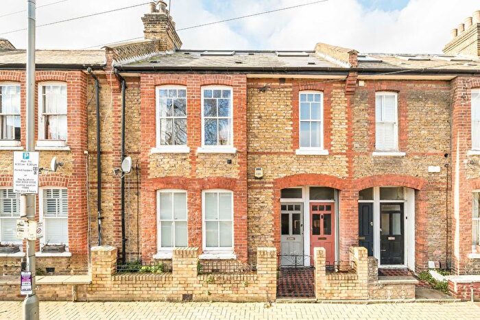 3 Bedroom Flat For Sale In Gambetta Street, Diamond Conservation Area, SW8