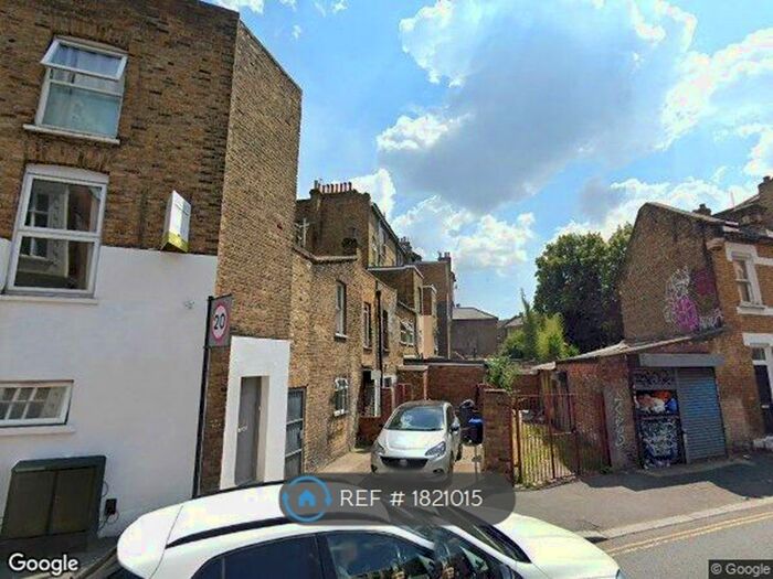 2 Bedroom Flat To Rent In Stockwell Road, London, SW9