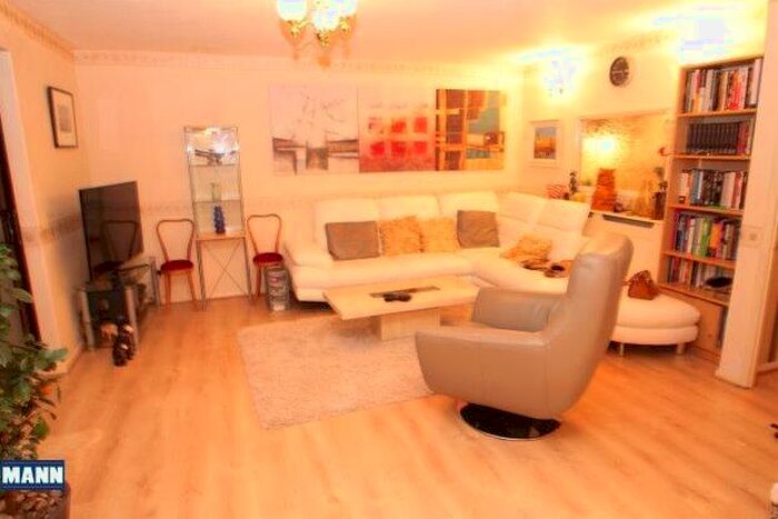 3 Bedroom Property To Rent In Cherry Avenue, Swanley, BR8