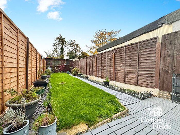 2 Bedroom Property To Rent In The Sunny Road, Enfield, EN3