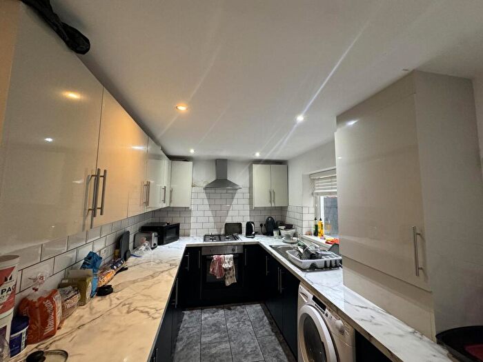 6 Bedroom House To Rent In Empress Road, Liverpool, L7