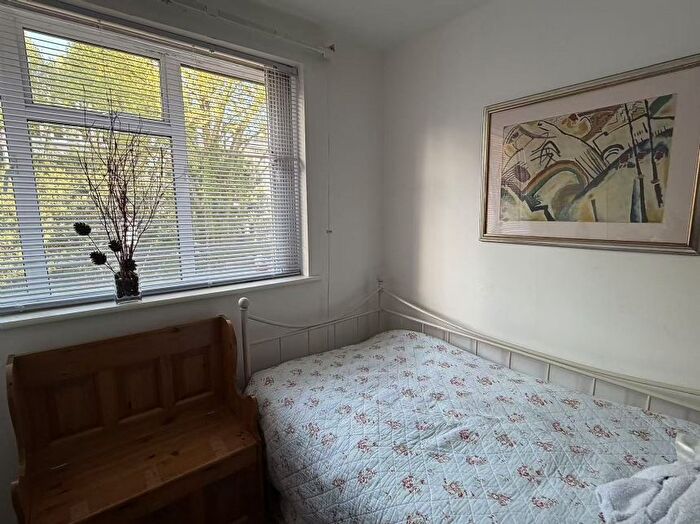 1 Bedroom Flat To Rent In Lexham House, Lexham Gardens, London, W8