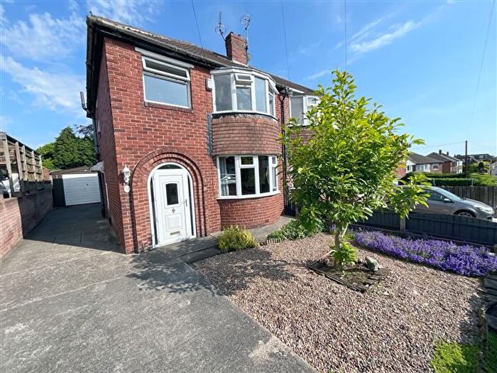 3 Bedroom Semi-Detached House For Sale In Chelmsford Avenue, Aston, Sheffield, Rotherham, S26