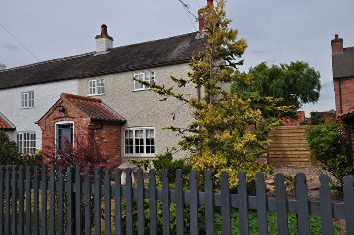 2 Bedroom House To Rent In Hall Lane, Kinoulton, NG12