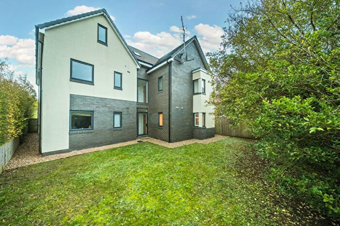 2 Bedroom Flat For Sale In Onslow Road, Guildford, GU1