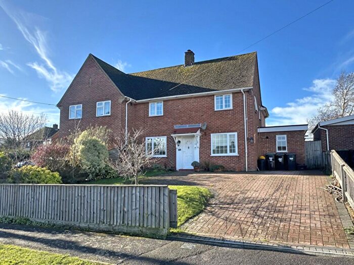 3 Bedroom Semi Detached House For Sale In Setthorns Road, Sway, Sway, Hampshire, SO41