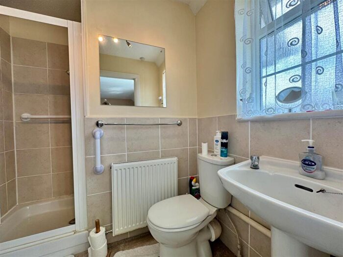 5 Bedroom Detached House For Sale In The Cobbins, Burnham-On-Crouch, CM0