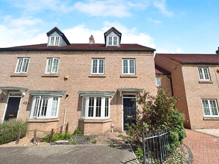 4 Bedroom Semi-Detached House To Rent In Alexander Chase, Ely, CB6