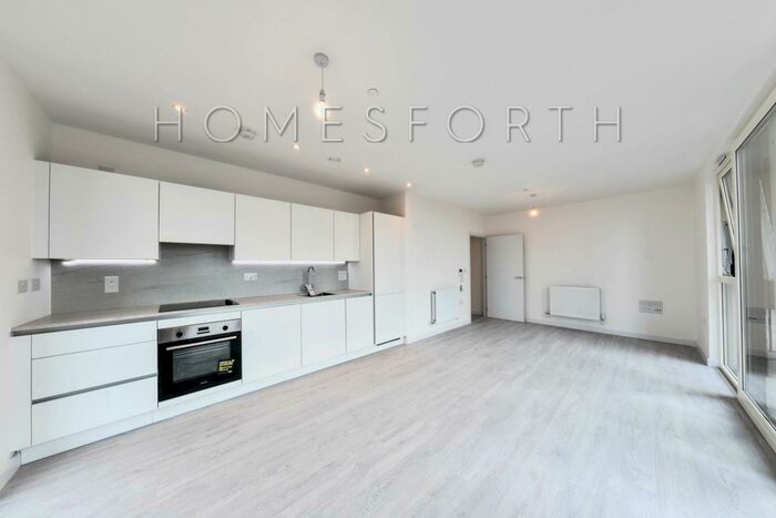 1 Bedroom Apartment To Rent In Rosefinch Apartments, Shearwater Drive, Hendon, NW9