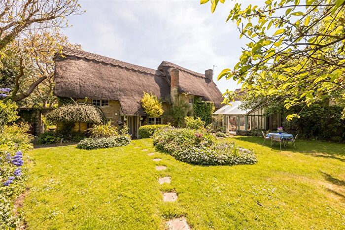 5 Bedroom Detached House For Sale In Northampton Road, Weston-On-The-Green, OX25