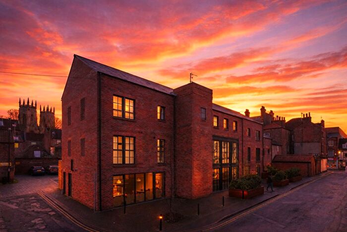 1 Bedroom Flat For Sale In Bootham Row, York, North Yorkshire, YO30