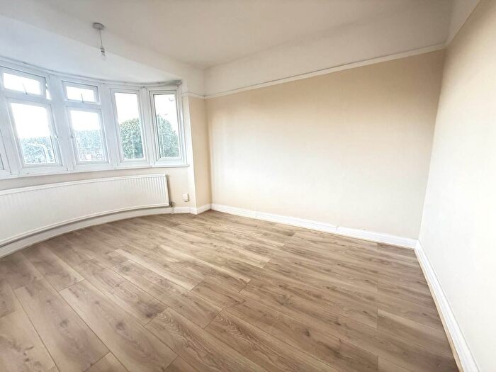 4 Bedroom Semi-Detached House To Rent In Craneswater, Hayes, UB3