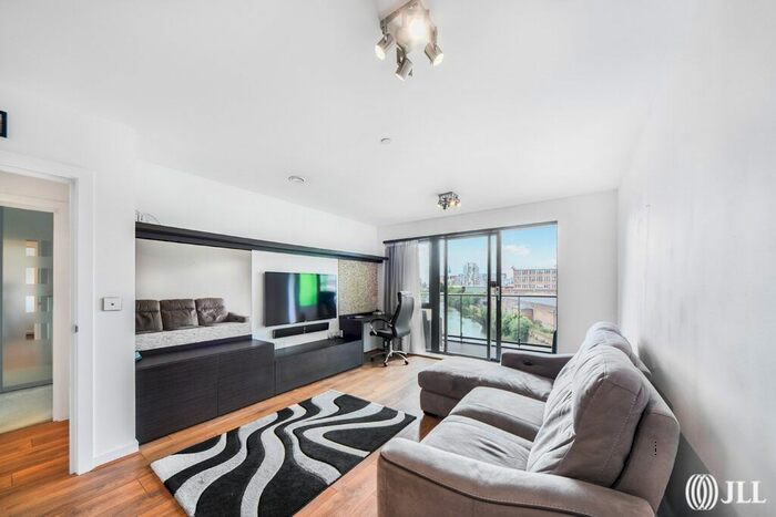 1 Bedroom Flat For Sale In Tweed Walk, London, E14