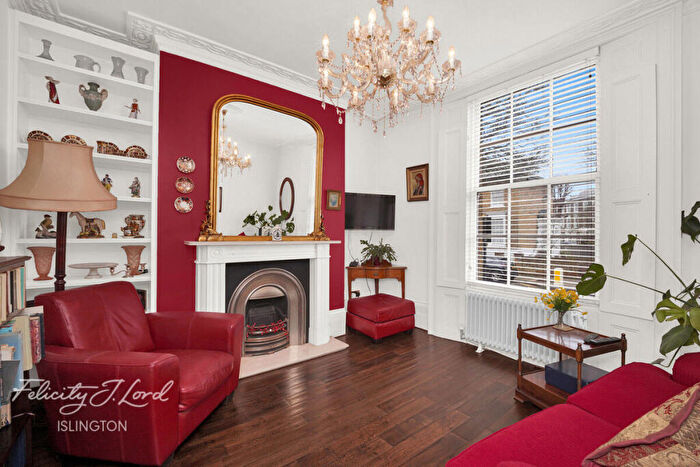 4 Bedroom Terraced House For Sale In Downham Road, De Beauvoir, N1