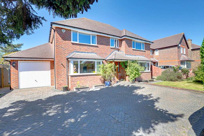 5 Bedroom Detached House For Sale In Woods Road, Caversham, RG4