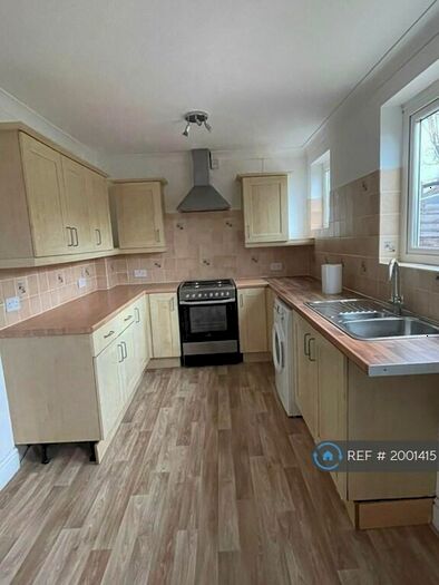 2 Bedroom End Of Terrace House To Rent In Charter Road, Kingston Upon Thames, KT1