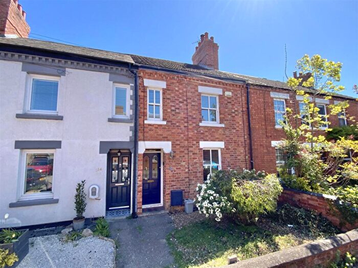 3 Bedroom Terraced House For Sale In Cosgrove Road, Old Stratford, Milton Keynes, MK19