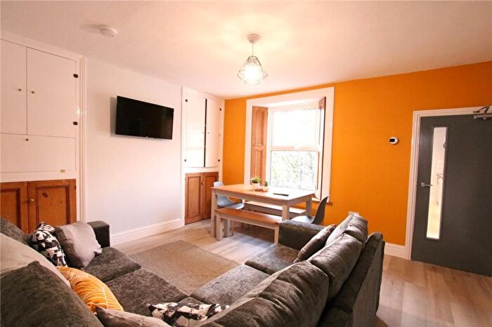 6 Bedroom Semi-Detached House To Rent In Overndale Road, Bristol, BS16