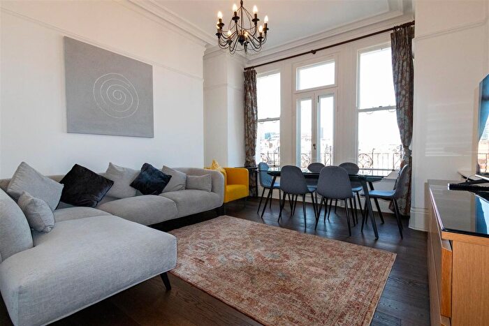 4 Bedroom Flat To Rent In Morpeth Mansions, Victoria, SW1P