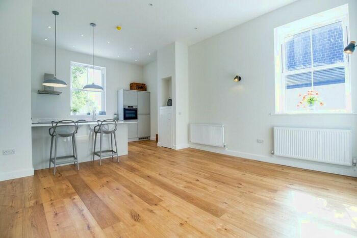 2 Bedroom Apartment To Rent In The Granary, LS19