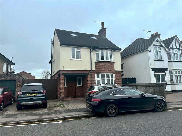 6 Bedroom Terraced House To Rent In Hagden Lane, Watford, Hertfordshire, WD18