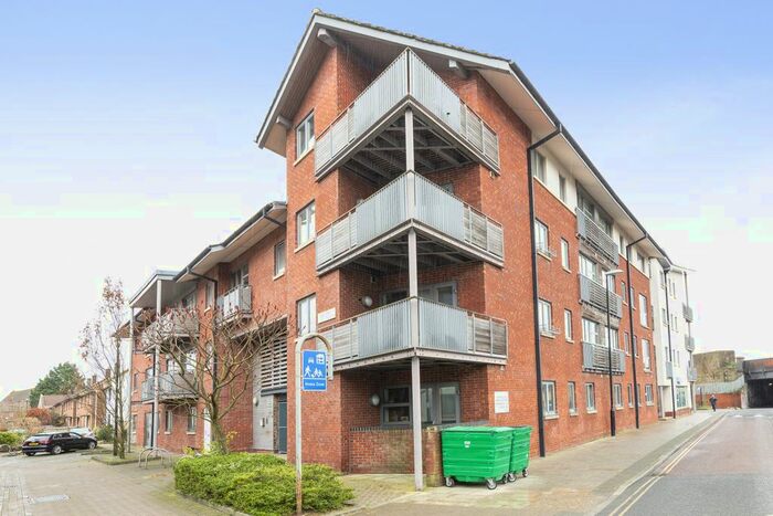 2 Bedroom Flat To Rent In The Atrium, Anvil Street, Temple Quay, BS2