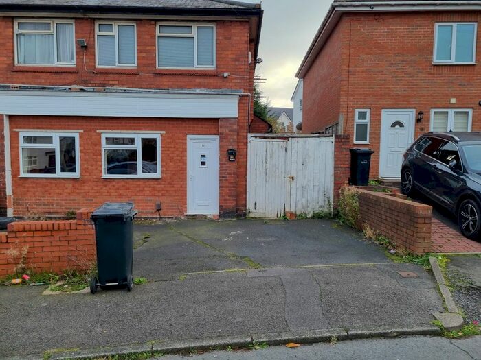 1 Bedroom Flat To Rent In Field Road, Dudley, DY2