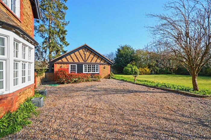 2 Bedroom Detached Bungalow To Rent In Boughton Green Road, Northampton, NN2