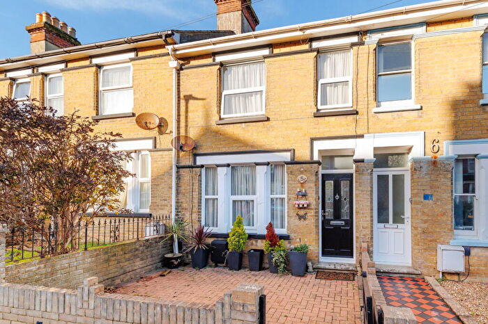 2 Bedroom Terraced House For Sale In Clarence Road, Newport., PO30