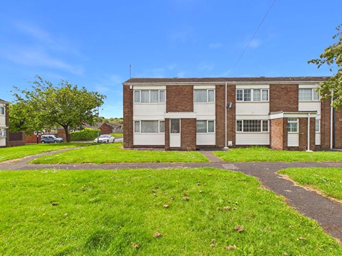 3 Bedroom End Terrace House For Sale In Whyndyke, Leam Lane, NE10