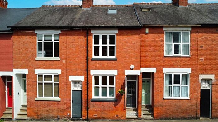 3 Bedroom Terraced House For Sale In Lytham Road, Leicester, LE2