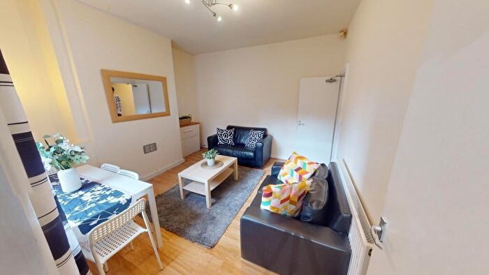 4 Bedroom Semi-Detached House To Rent In Watkin Street, Nottingham, NG3