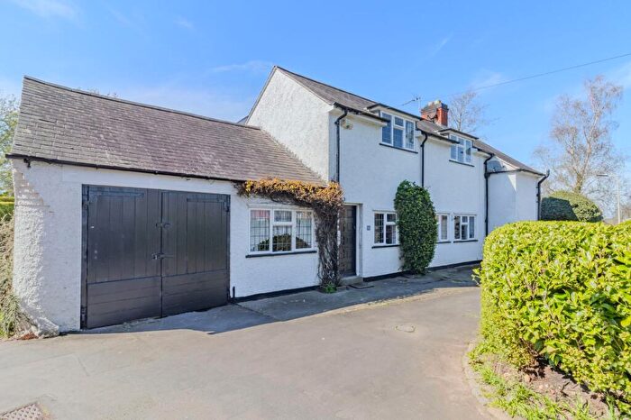 3 Bedroom Link Detached House For Sale In Chapel Lane, Desford, LE9