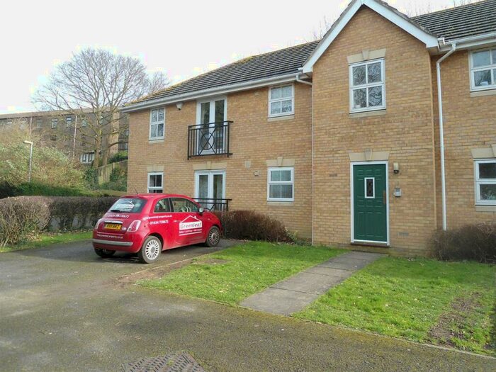 2 Bedroom Flat To Rent In Harriet Drive, Rochester, ME1